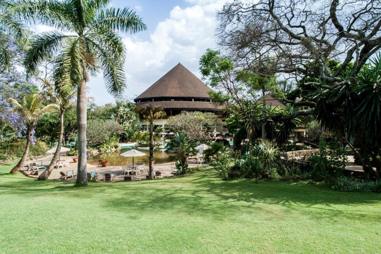 Safari Park Hotel Nairobi Bagian luar foto