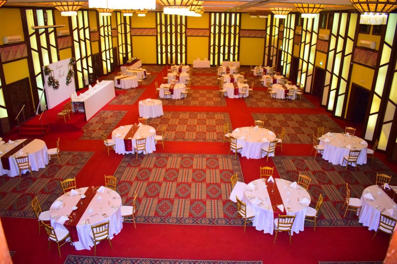 Safari Park Hotel Nairobi Bagian luar foto